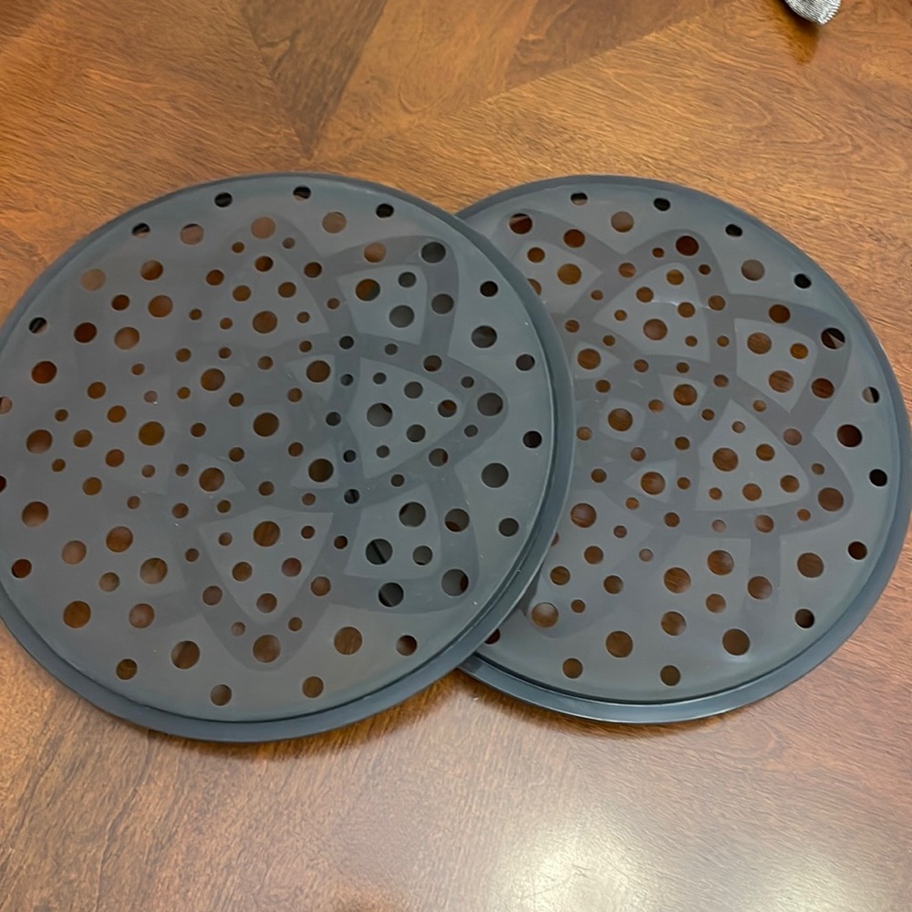 The Pampered Chef Microwave Potato Chip maker.